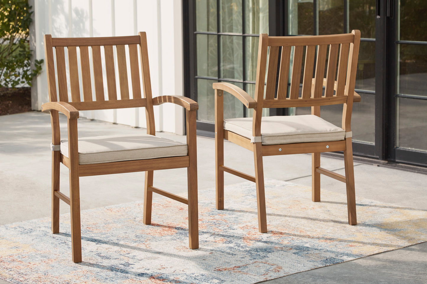 Janiyah Dining Collection