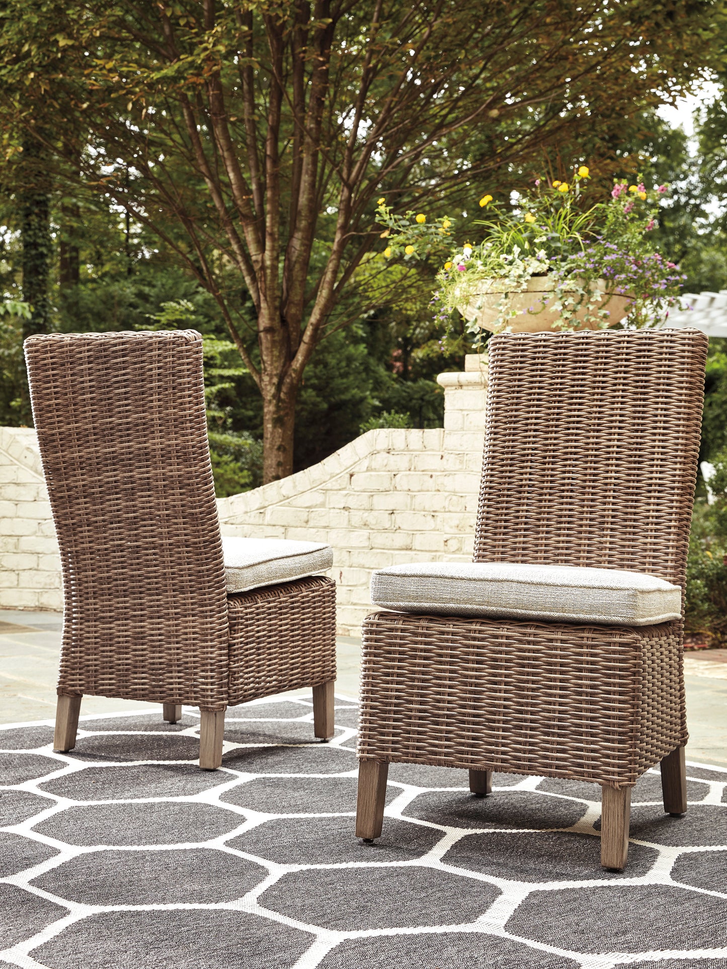 Beachcroft Dining Collection
