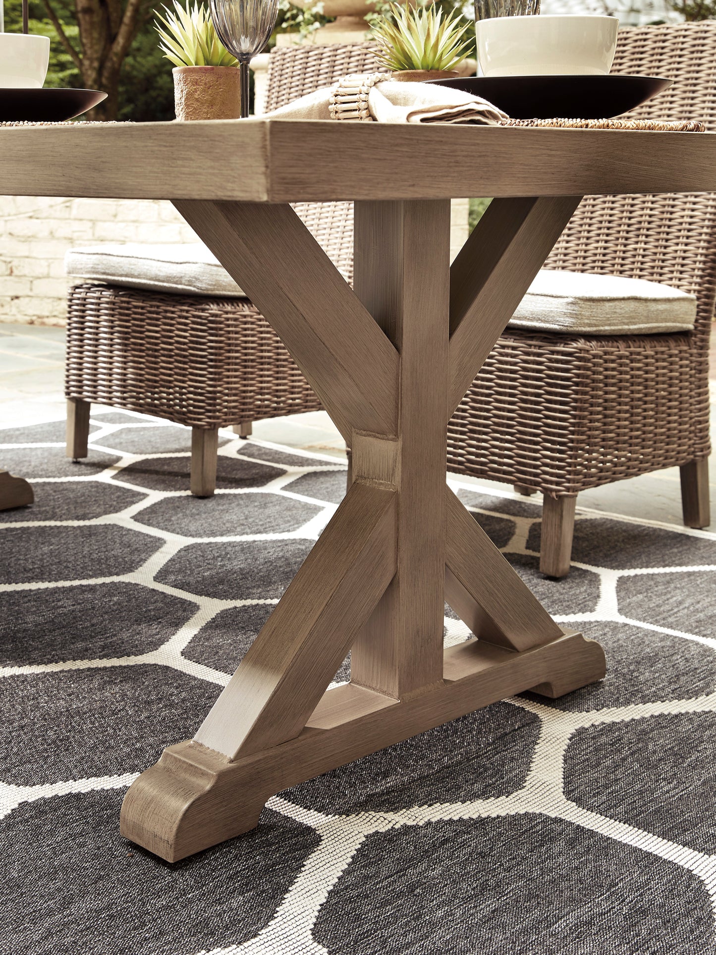 Beachcroft Dining Collection