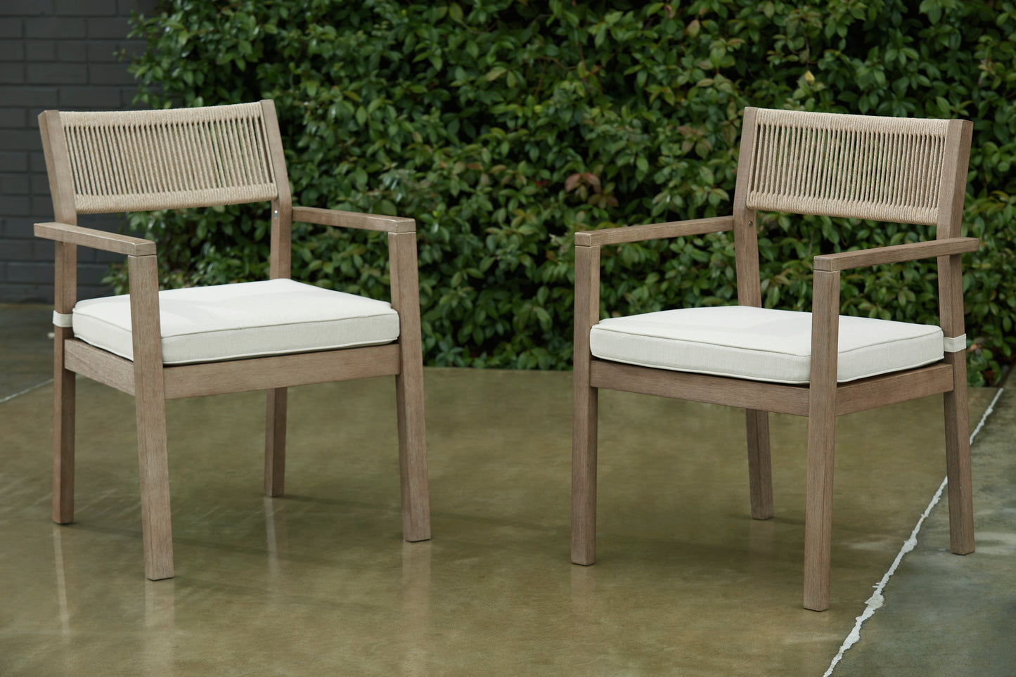 Aria Plains Dining Collection