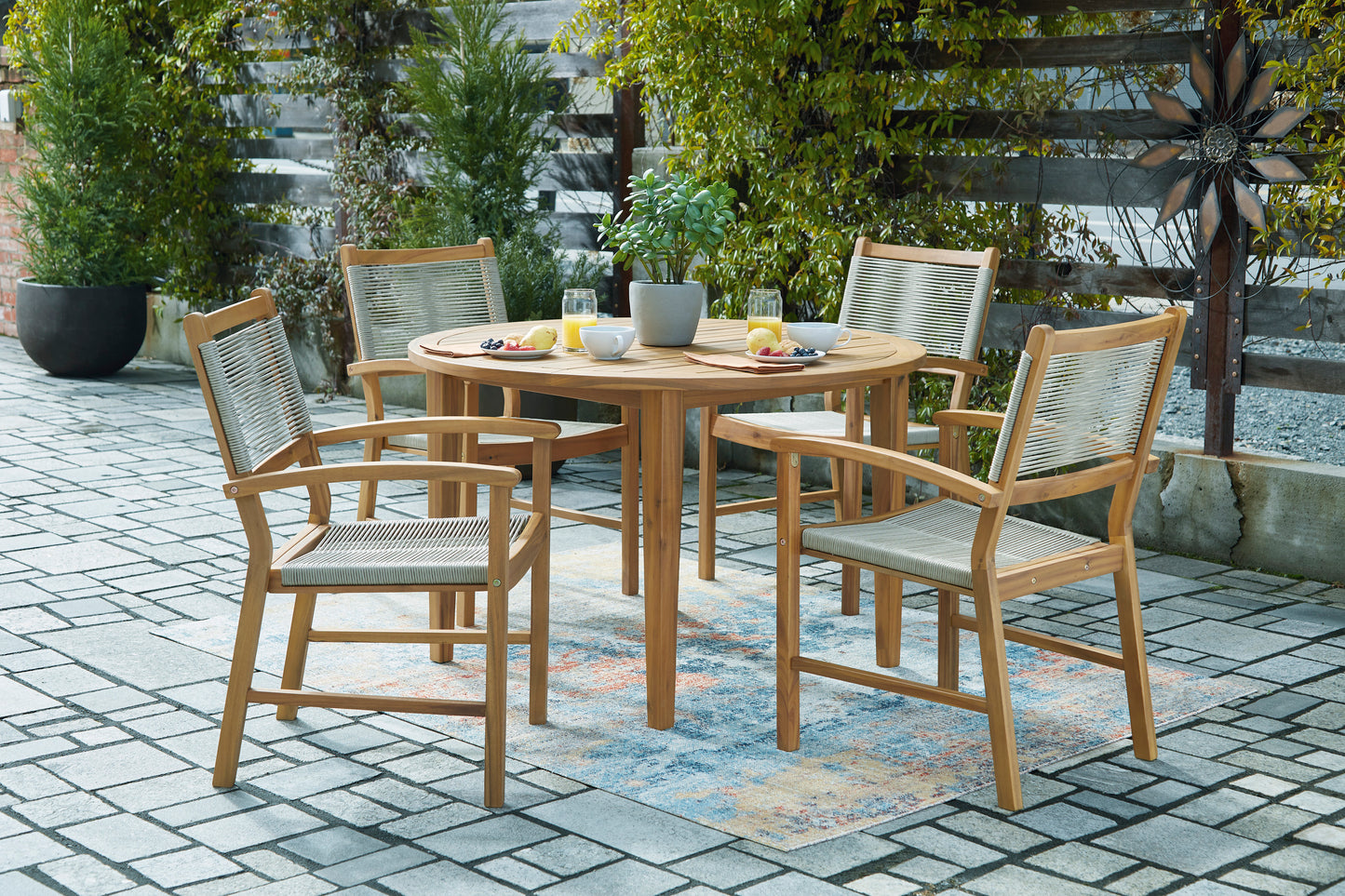Janiyah Dining Collection